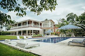 Casa Hotel El Triangulo