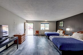 Freer Executive Inn and Studios