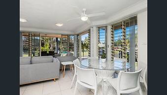 Sea Breeze on Main Beach