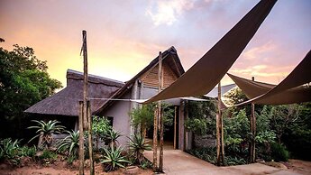 Royal Thonga Safari Lodge