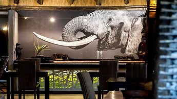 Royal Thonga Safari Lodge