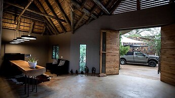 Royal Thonga Safari Lodge