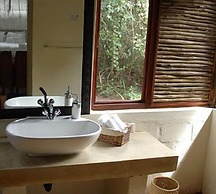 Royal Thonga Safari Lodge