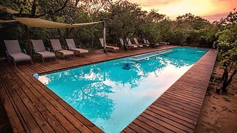 Royal Thonga Safari Lodge