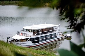 Royal Thonga Safari Lodge