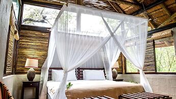 Royal Thonga Safari Lodge