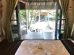 Lipe Sunset Forest Resort