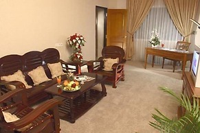 Hotel Grand Tiga Mustika