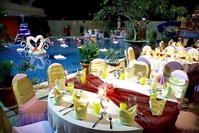 Hotel Grand Tiga Mustika