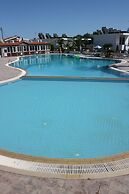 Coliseum Studios & Apartments