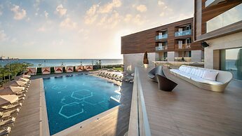 Crowne Plaza Istanbul Florya by IHG