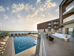 Crowne Plaza Istanbul Florya by IHG