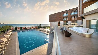 Crowne Plaza Istanbul Florya by IHG