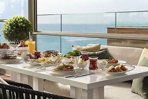 Crowne Plaza Istanbul Florya by IHG