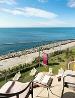 Crowne Plaza Istanbul Florya by IHG