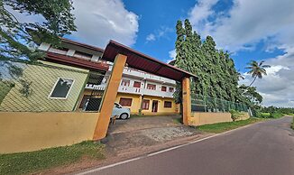 Airport Green View Resort