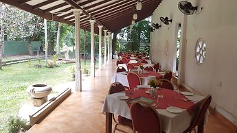 Airport Green View Resort