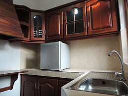 Airport Green View Resort