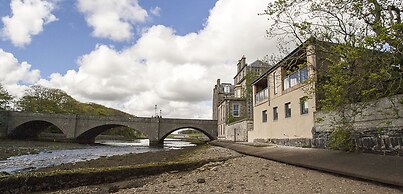 Riverside Apartments