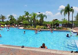 Universal Studio's Area Apt by CozyKey