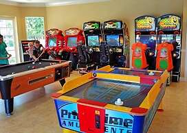 Universal Studio's Area Apt by CozyKey