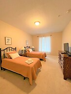 Universal Studio's Area Apt by CozyKey