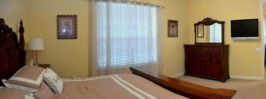 Universal Studio's Area Apt by CozyKey