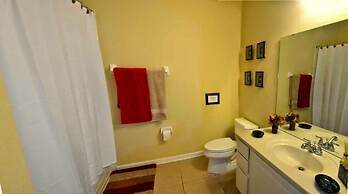 Universal Studio's Area Apt by CozyKey