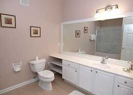 Universal Studio's Area Apt by CozyKey