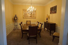 Universal Studio's Area Apt by CozyKey