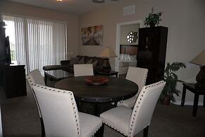 Universal Studio's Area Apt by CozyKey