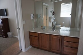 Universal Studio's Area Apt by CozyKey