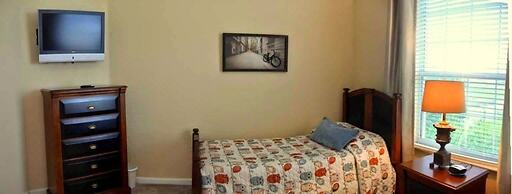 Universal Studio's Area Apt by CozyKey