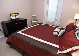 Universal Studio's Area Apt by CozyKey