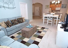 Universal Studio's Area Apt by CozyKey