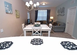 Universal Studio's Area Apt by CozyKey