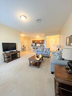 Universal Studio's Area Apt by CozyKey