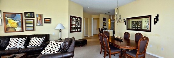 Universal Studio's Area Apt by CozyKey