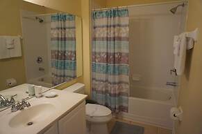 Universal Studio's Area Apt by CozyKey