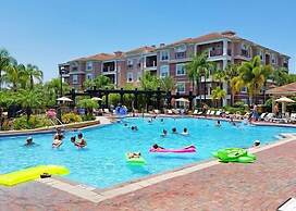 Universal Studio's Area Apt by CozyKey