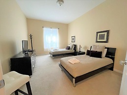 Universal Studio's Area Apt by CozyKey