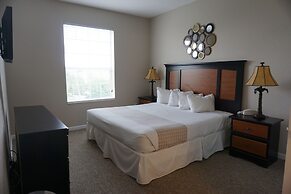 Universal Studio's Area Apt by CozyKey