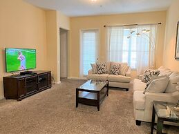 Universal Studio's Area Apt by CozyKey