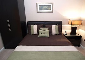 Universal Studio's Area Apt by CozyKey