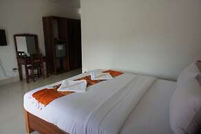 The Grand Riverside Hotel