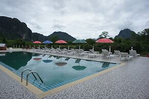 The Grand Riverside Hotel