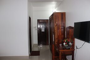 The Grand Riverside Hotel