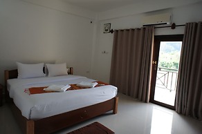 The Grand Riverside Hotel