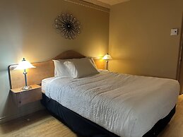Travelodge by Wyndham Drummondville