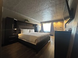 Travelodge by Wyndham Drummondville